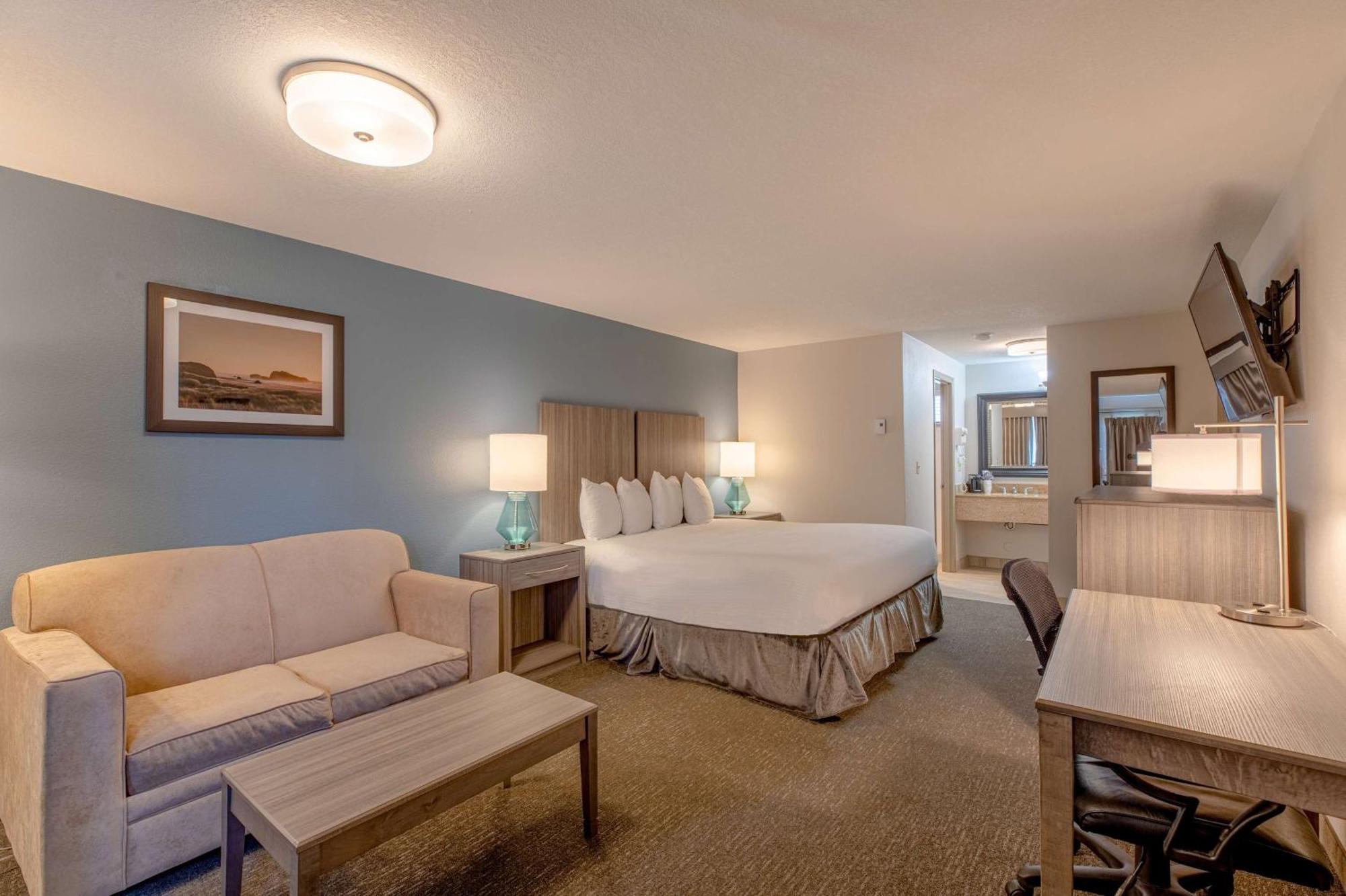 Inn Western At Face Rock
